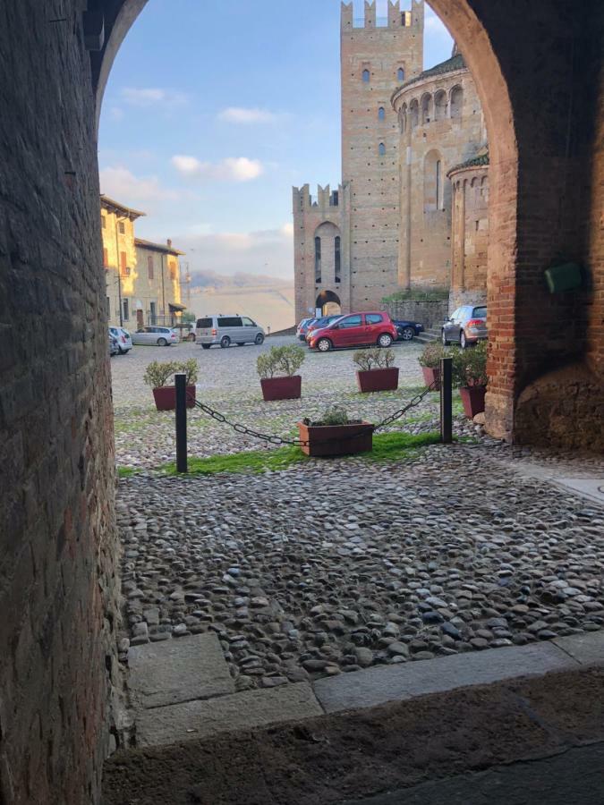 Dimora del Podestà CastellʼArquato Exterior foto